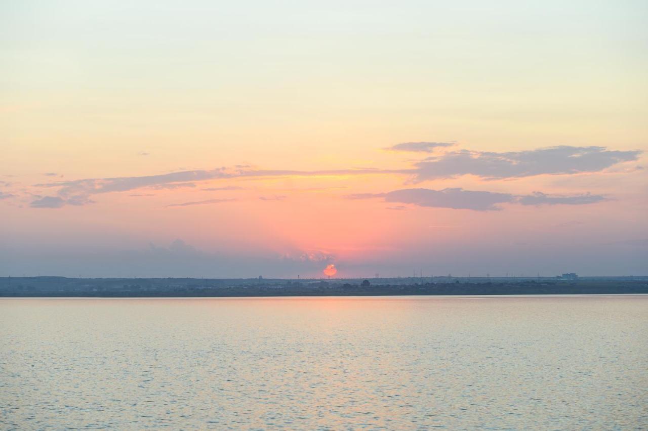Sunset Lake Apartament มามายา ภายนอก รูปภาพ